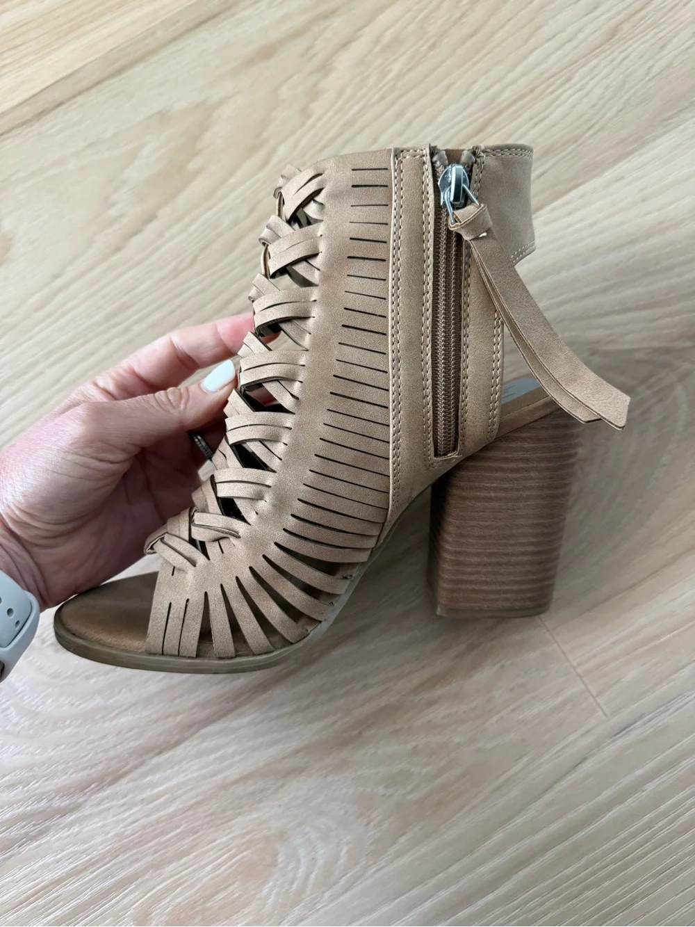 Dolce Vita Tan Woven Cutout Zipper-Up Heels 7.5